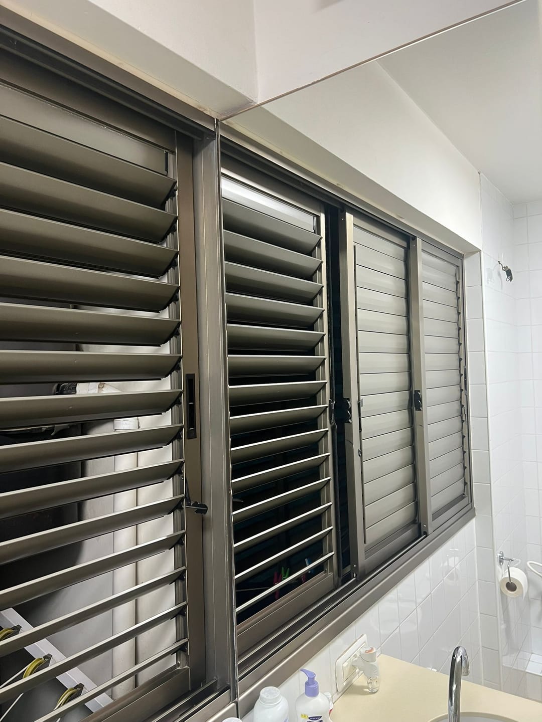 Customer photo review of מראה ללא מסגרת לפי מידה