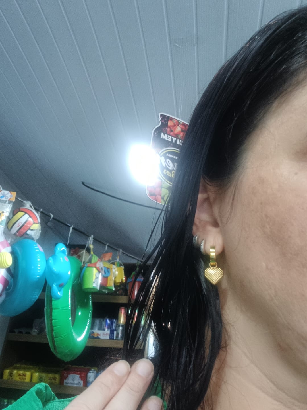 Customer photo review of Brinco Argolinha Love Banhado em Ouro 18K