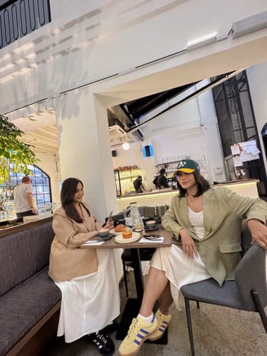 Customer photo review of 9FORTY A-Frame Trucker Oakland Athletics Dark Green Gold Snapback