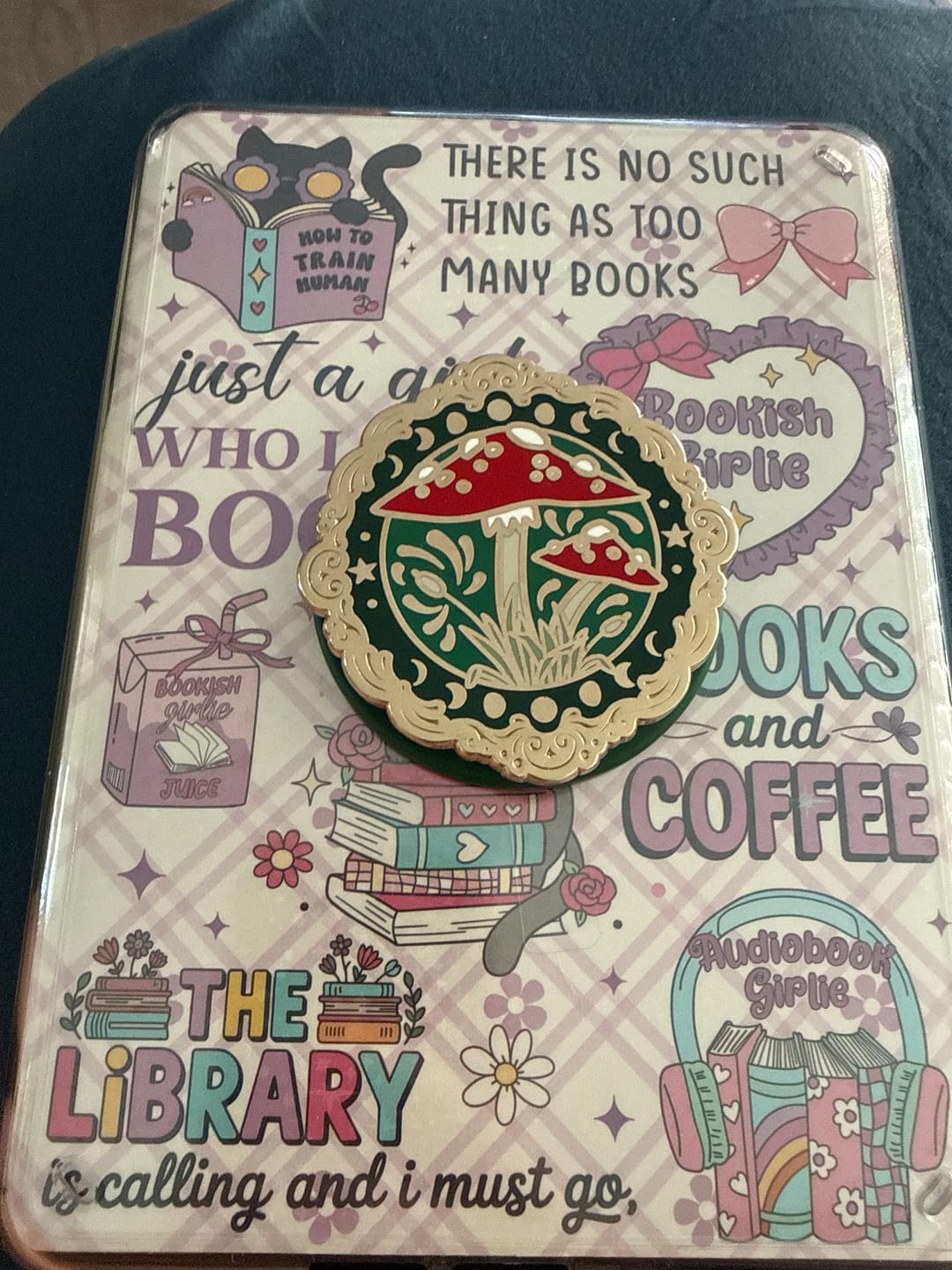 Customer photo review of Wonderland Clingie