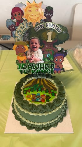 Customer photo review of edible image cake