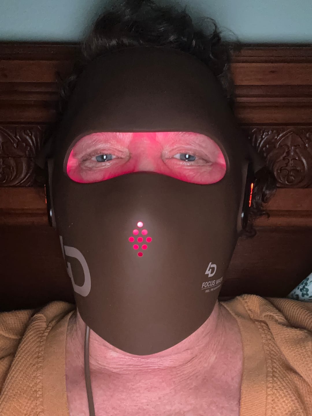 Customer photo review of JOVS 4D Laser Light Therapy Mask