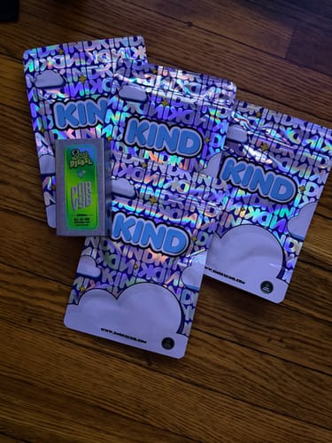 Customer photo review of PUR VYB - 2G THCa Live Resin - Sour Diesel (Sativa)