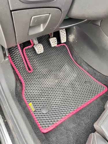 Customer photo review of Auto Fußmatten nach Maß - Komplettset