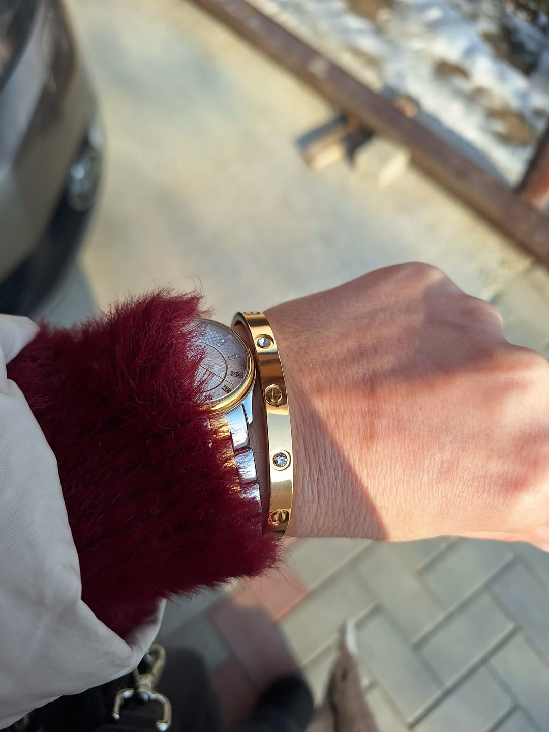 Customer photo review of Bratara Love - Auriu