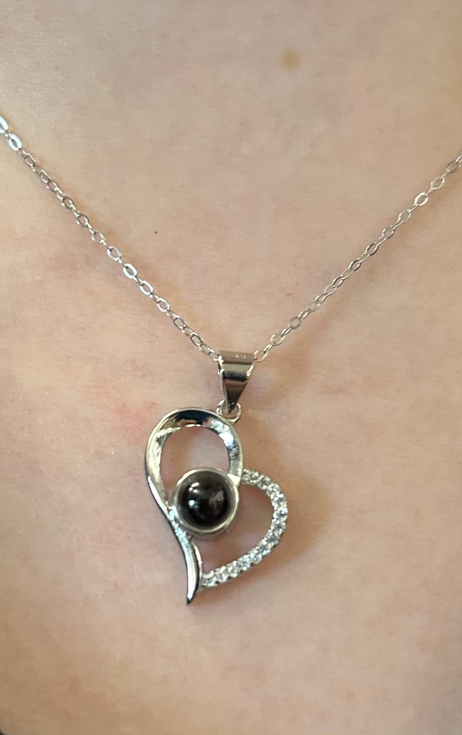 Customer photo review of Personalisierte Herzkette mit Foto