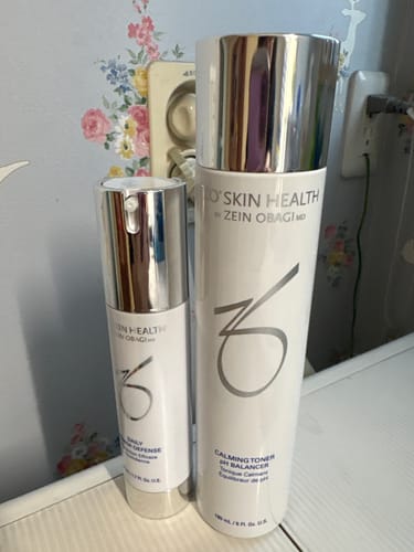 レビュアーによるゼオスキンヘルスのバランサートナーとデイリーPDの2点セット。