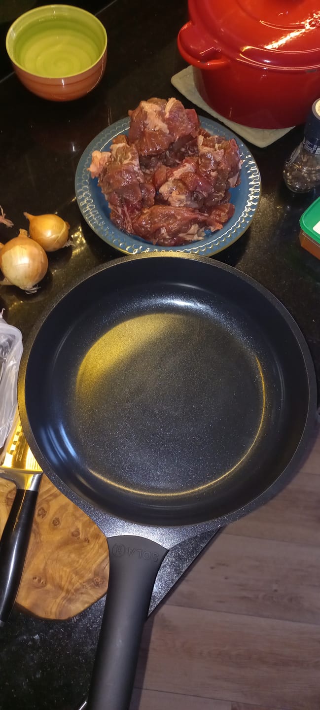 Customer photo review of Sola Pannenset Ceramic Deluxe - Koekenpan ø 28 cm en Sola Wokpan ø 30 cm - keramische anti-aanbaklaag