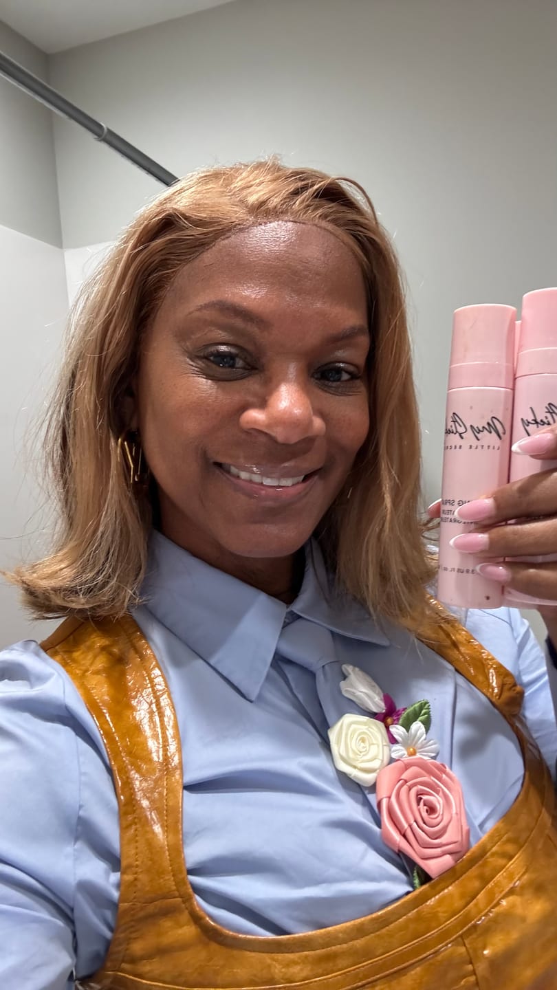 Customer photo review of Lace Glue