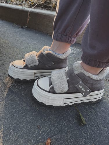 Customer photo review of Glissane Brown