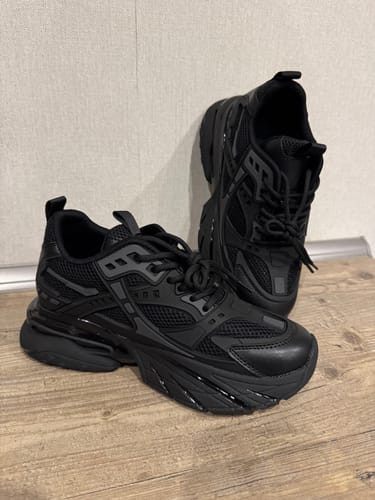 Customer photo review of ELEVATESHOES TRAVEL