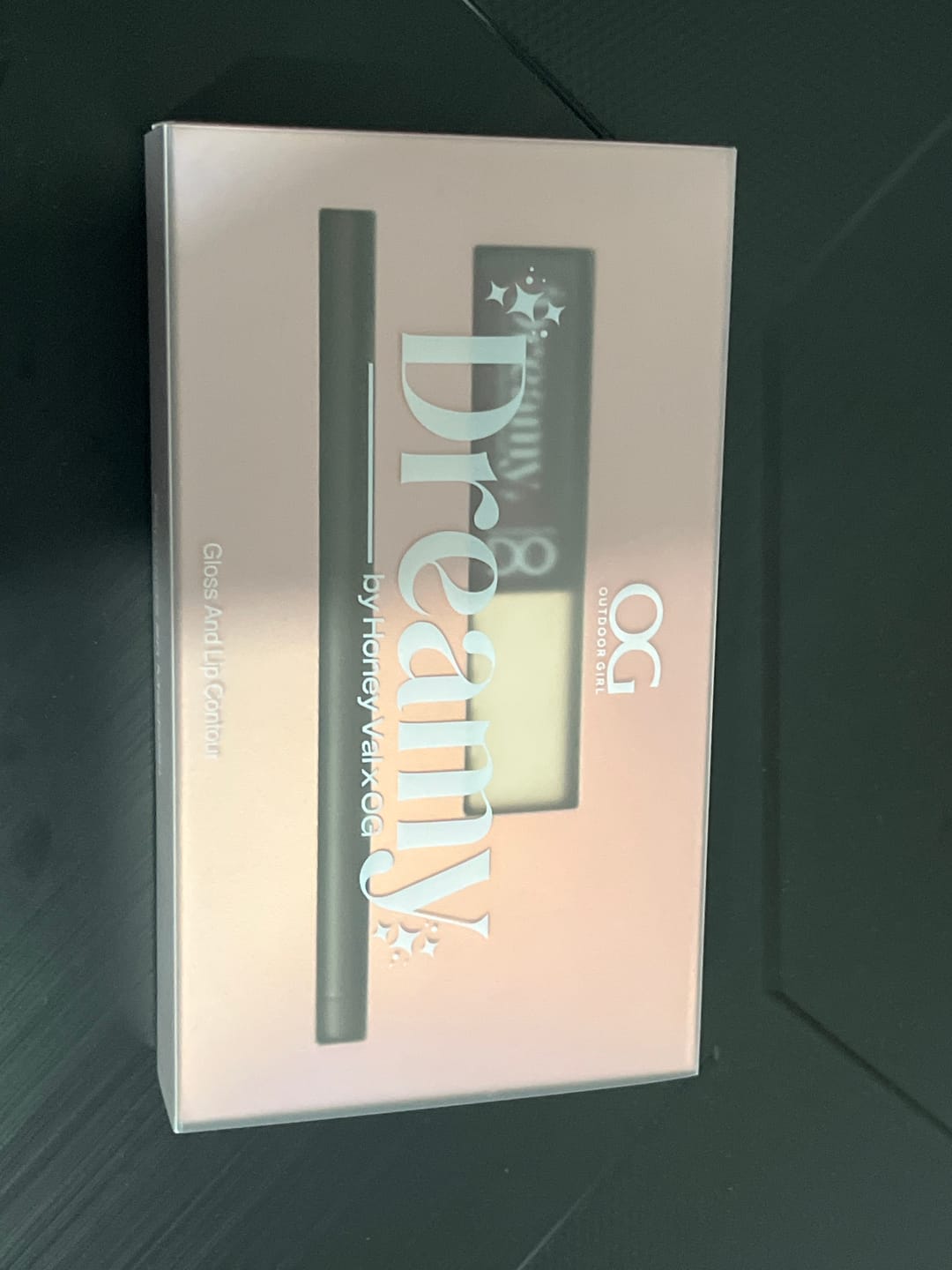 Customer photo review of LIP CONTOUR DREAMY X HONEY VAL
