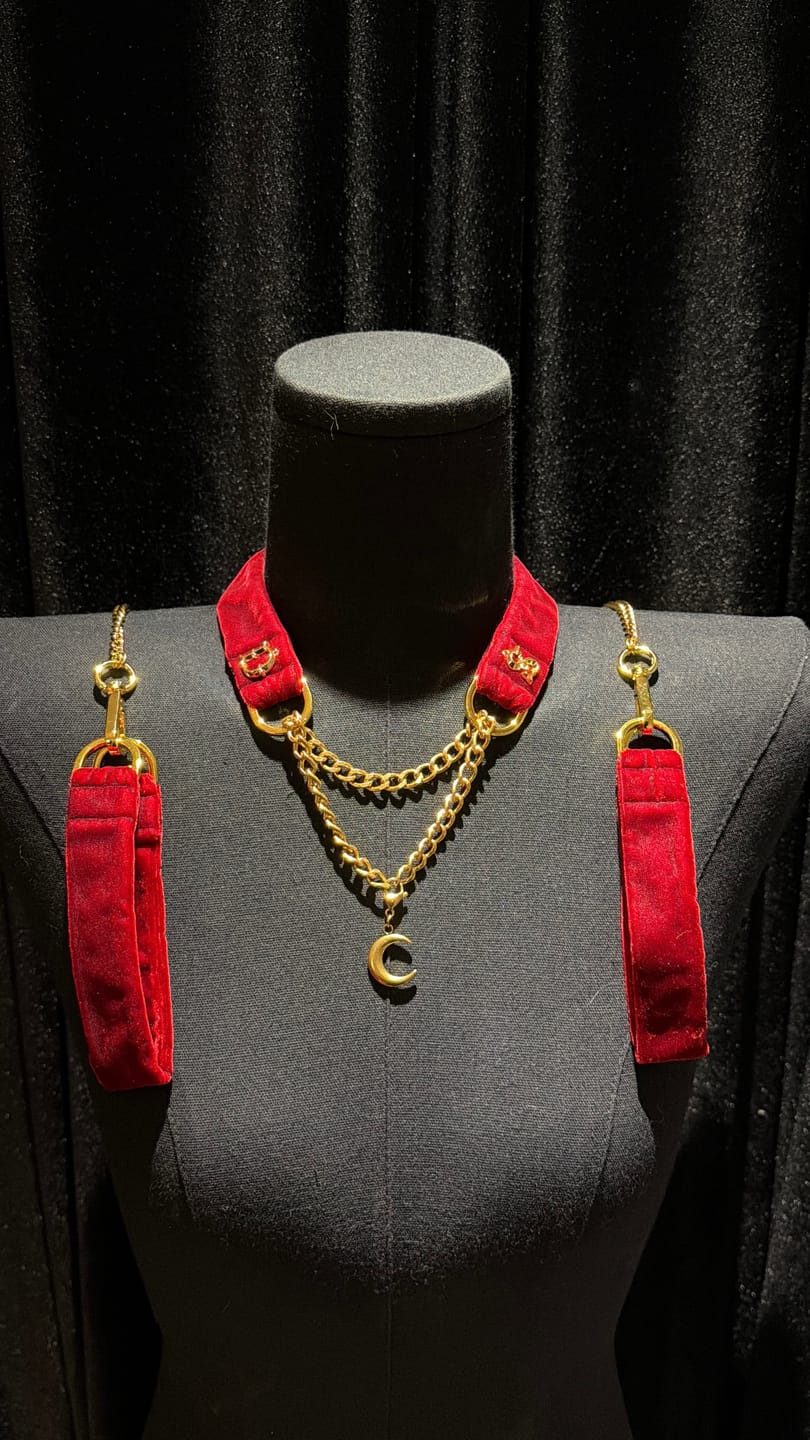 Customer photo review of A Choker Custom-Made Just for You