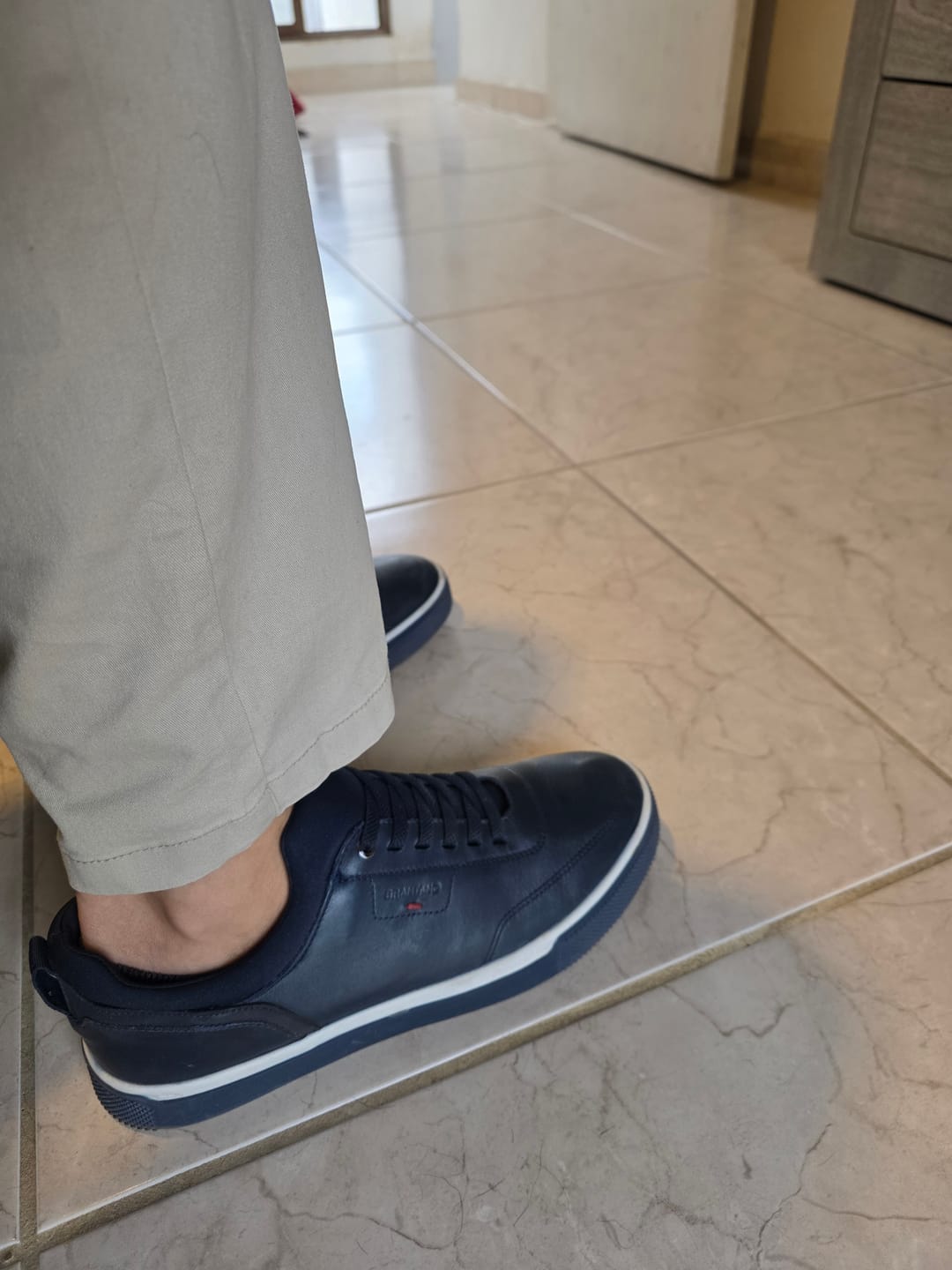 Customer photo review of SNEAKER CASUAL AGUJETA ELÁSTICA PIEL AZUL