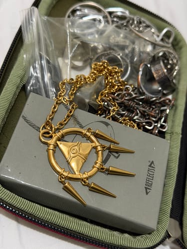 Customer photo review of Collar de "Sortija del Milenio"
