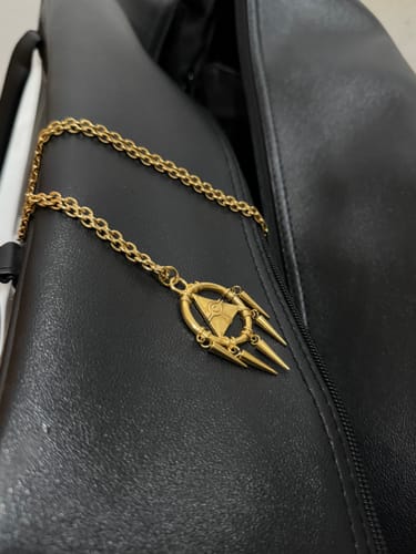 Customer photo review of Collar de "Sortija del Milenio"