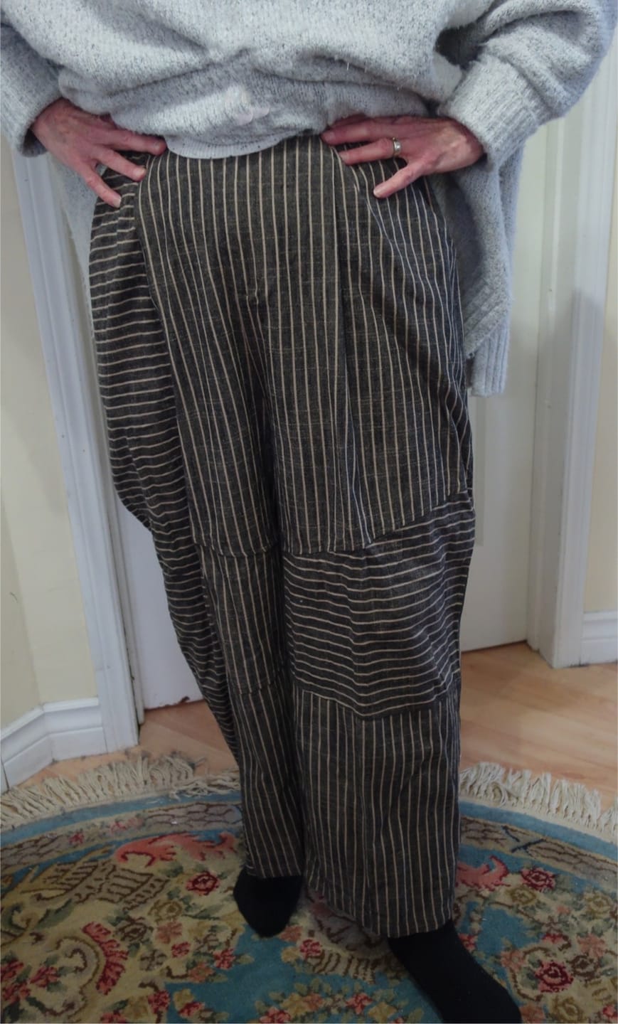 Customer photo review of Plus Size Women Spring Vintage Plaid Linen Straight Pants