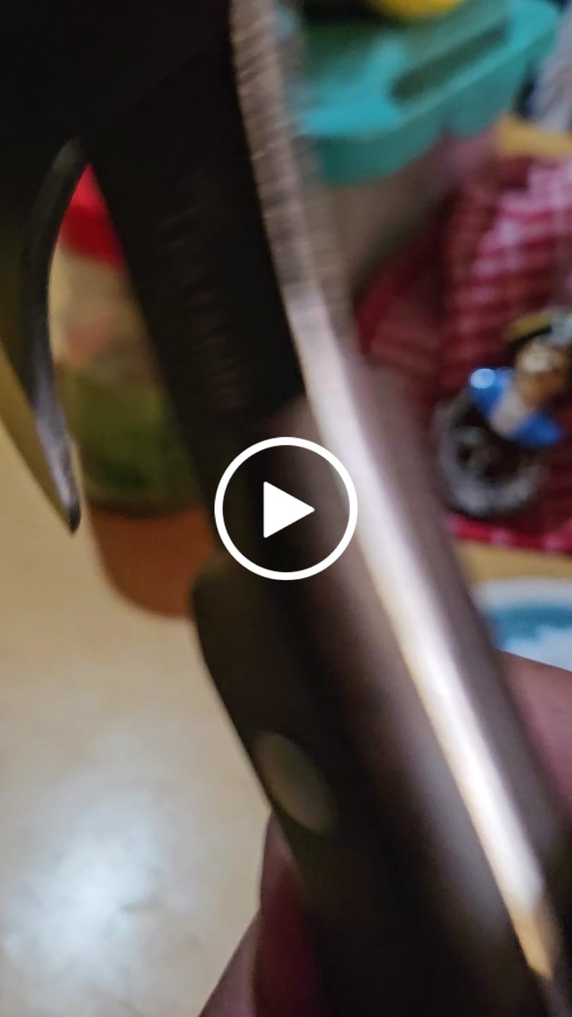 Customer video review of Hacha Acero Inox. Fosfatada - TOMAHAWK