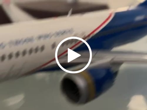 Customer video review of GEMINI200 ALASKA 737MAX8 1/200 VETERANS REG#N806AK (**)