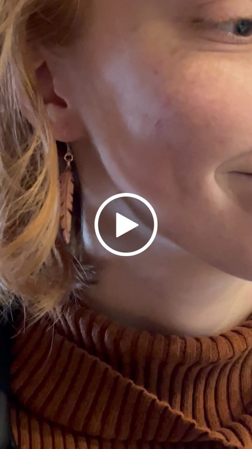 Customer video review of Gold Fleck Button 8mm Studs