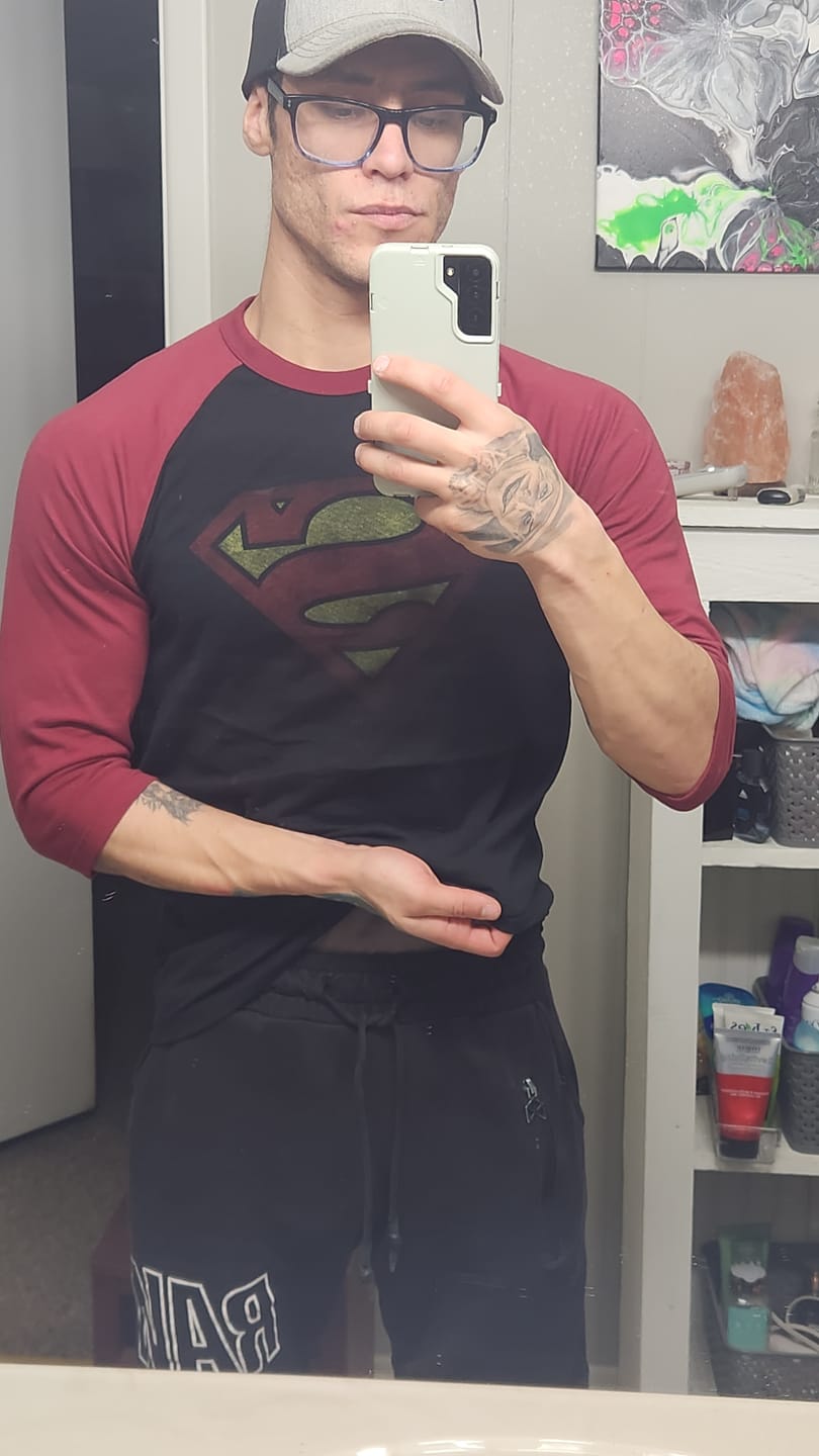 Customer photo review of 8072 - Superman 3/4 Raglan Shirts