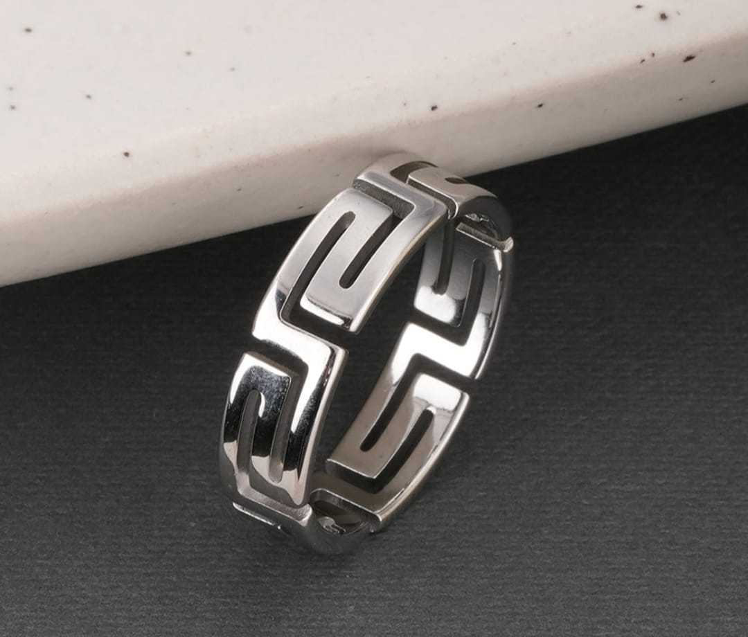 Customer photo review of Maze Silver Ring