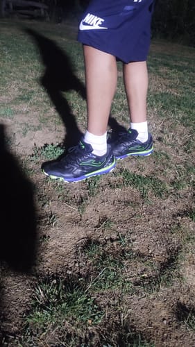 Customer photo review of Zapatilla Joma Liga 5 2401 Negra Turf (Pasto Sintetico)