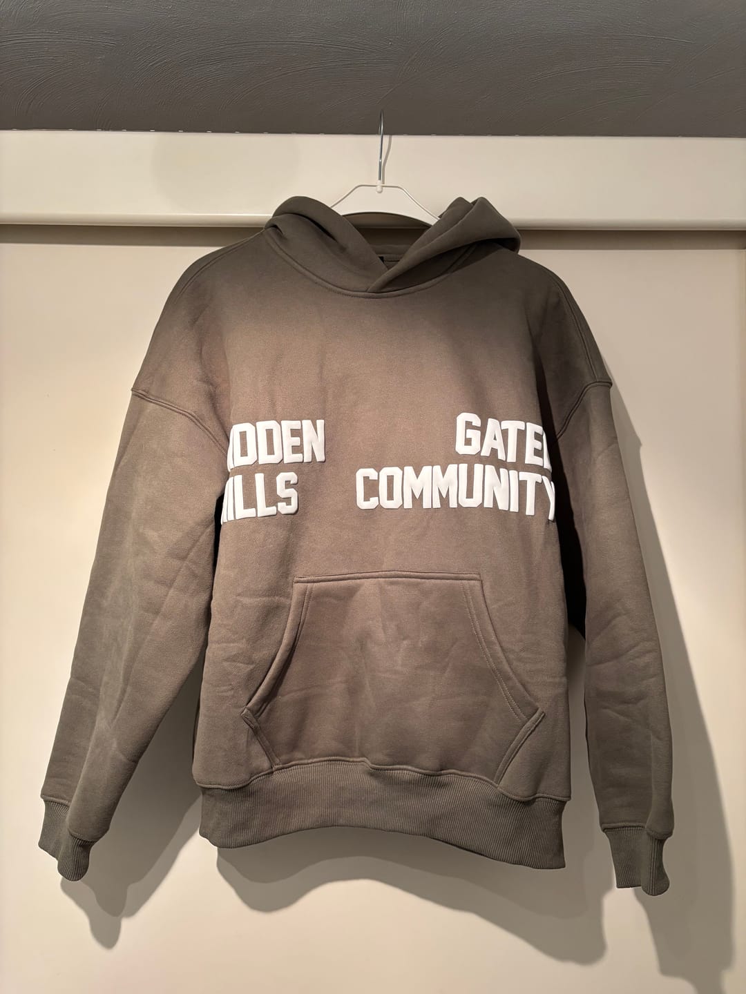 Customer photo review of GATED COMMUNITY HOODIE SAGE