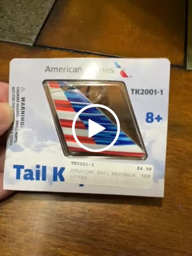 Customer video review of AMERICAN TAIL KEYCHAIN NEW LIVERY (**)