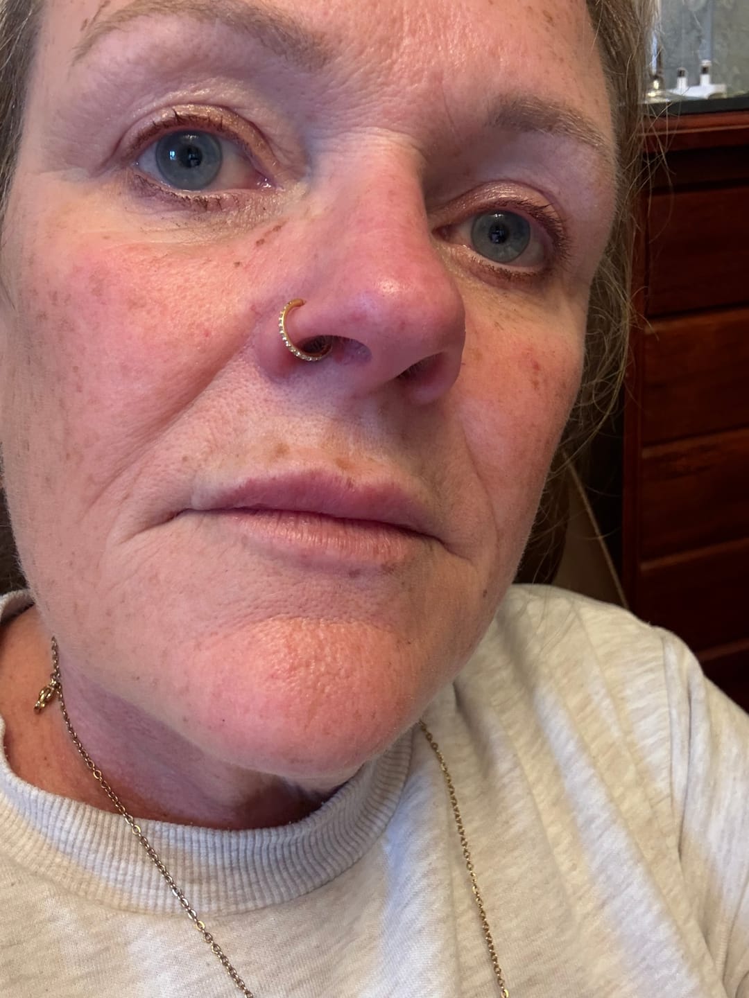 Customer photo review of Fine Crystal Nose Hoop (20g)
