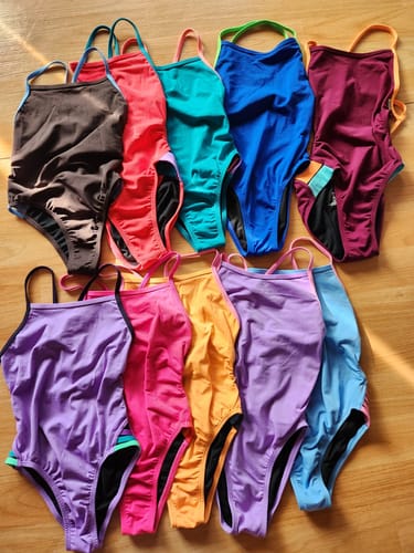 Customer photo review of LENNOX ONE PIECE || Olive|Matcha