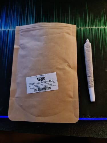 Customer photo review of 🪷 Blue Lotus Prerolls