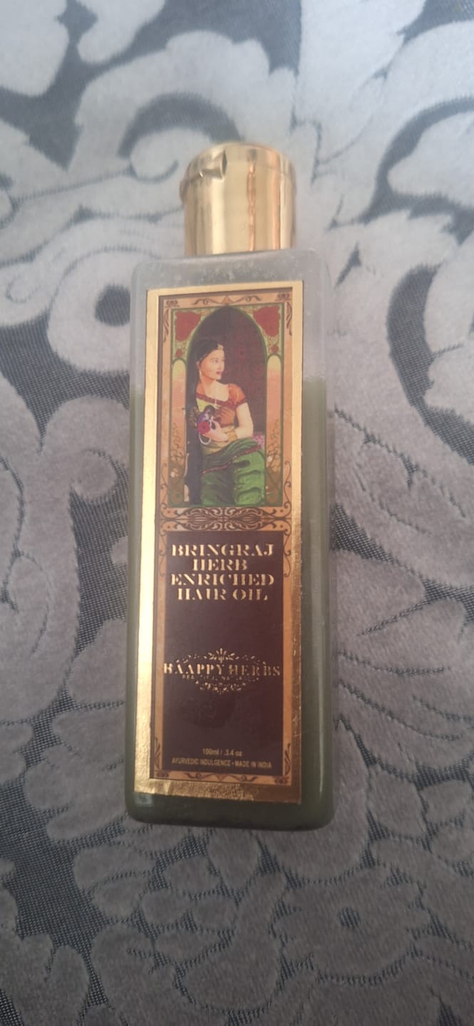 Customer photo review of Bhringraj Herb Enriched Hair Oil - 100 ml