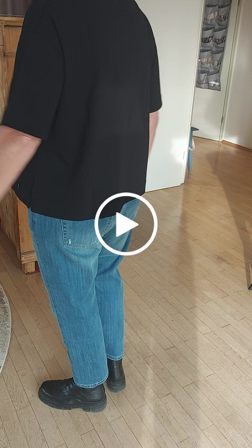 Customer video review of NITI.K T-Shirt