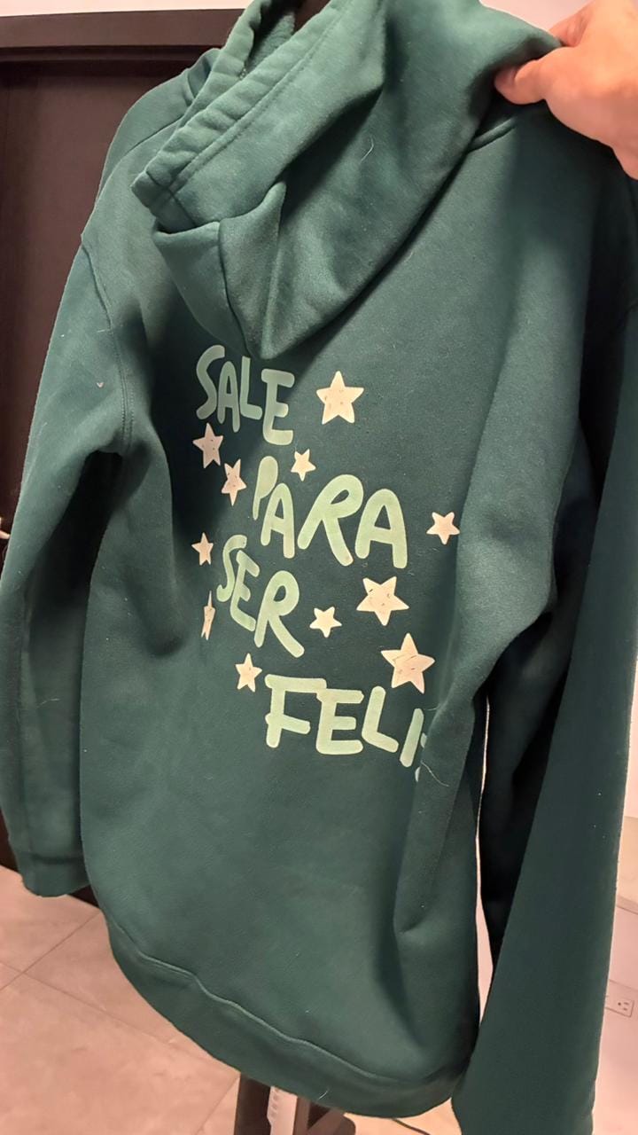 Customer photo review of Hoodie Ivan Cornejo Sale Para Ser Feliz
