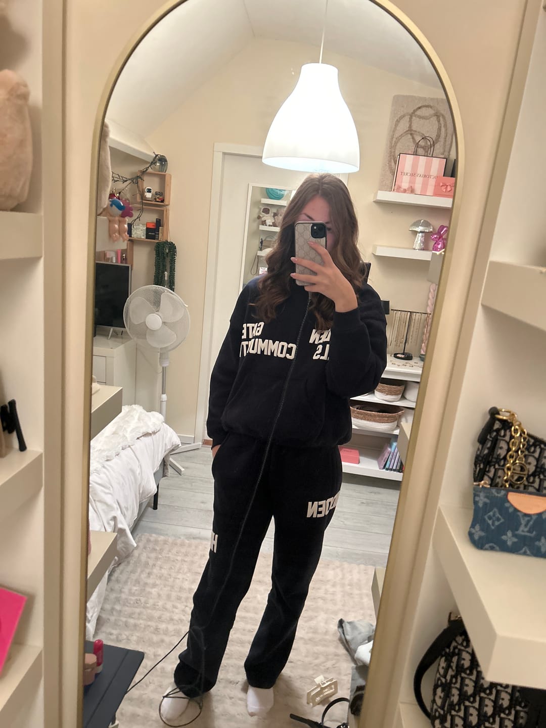Customer photo review of GATED COMMUNITY HOODIE NAVY