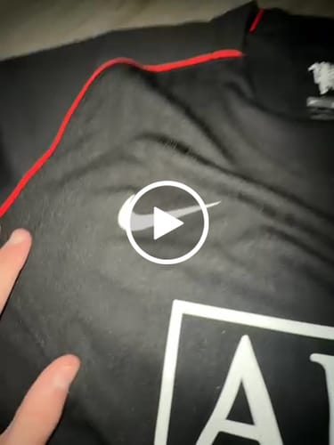 Customer video review of Manchester United maillot extérieur Rétro 2007 2008