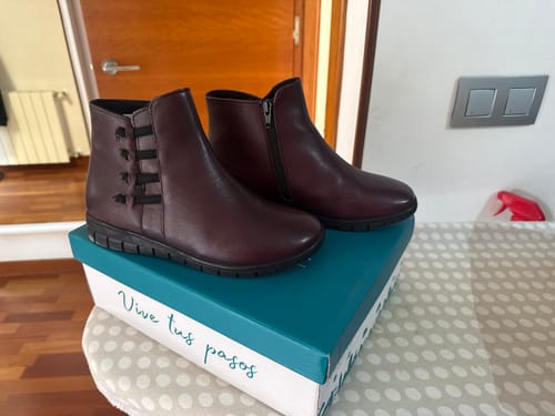 Customer photo review of Botín plano Laura Azaña en burdeos