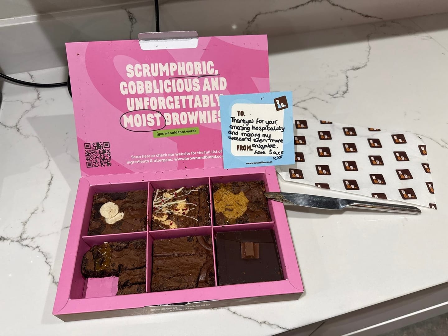 Customer photo review of Classic 6 Brownie Box