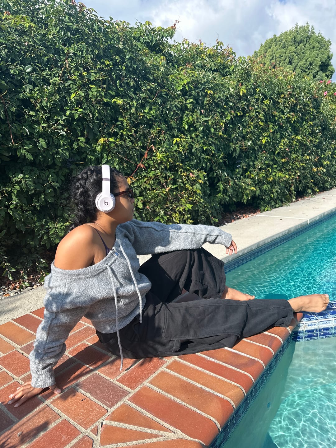 Customer photo review of Aelfric Eden Off-the Shoulder Cardigan