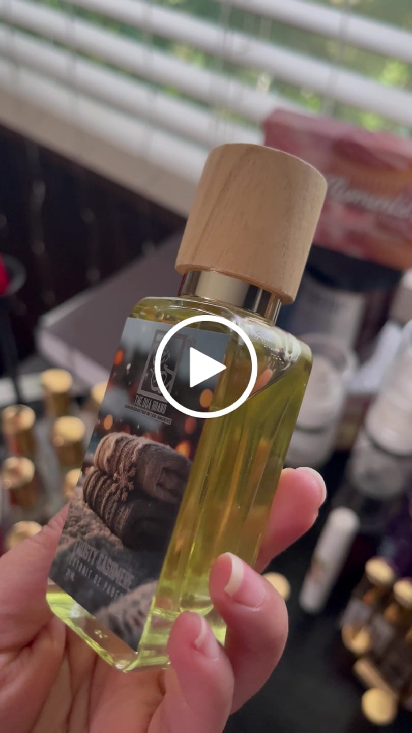 Customer video review of Frosty Cashmere