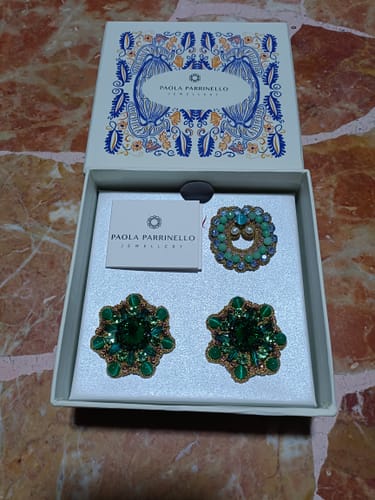 Customer photo review of Orecchini a bottone Liz