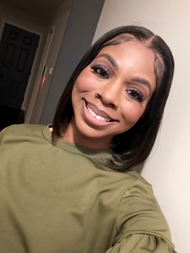 Customer photo review of CurlyMe 7x5 HD Lace Glueless Bob Wigs Wear Go Pre Cut Lace Human Hair Wigs