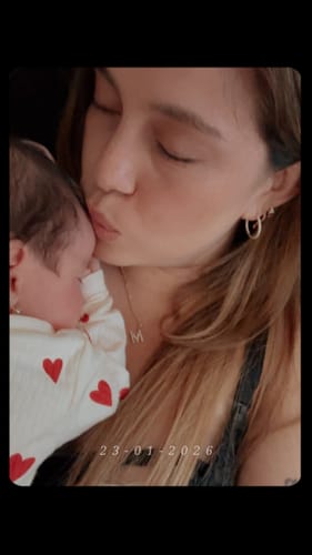 Customer photo review of ARGOLLAS EMI PINK BAÑO DE ORO