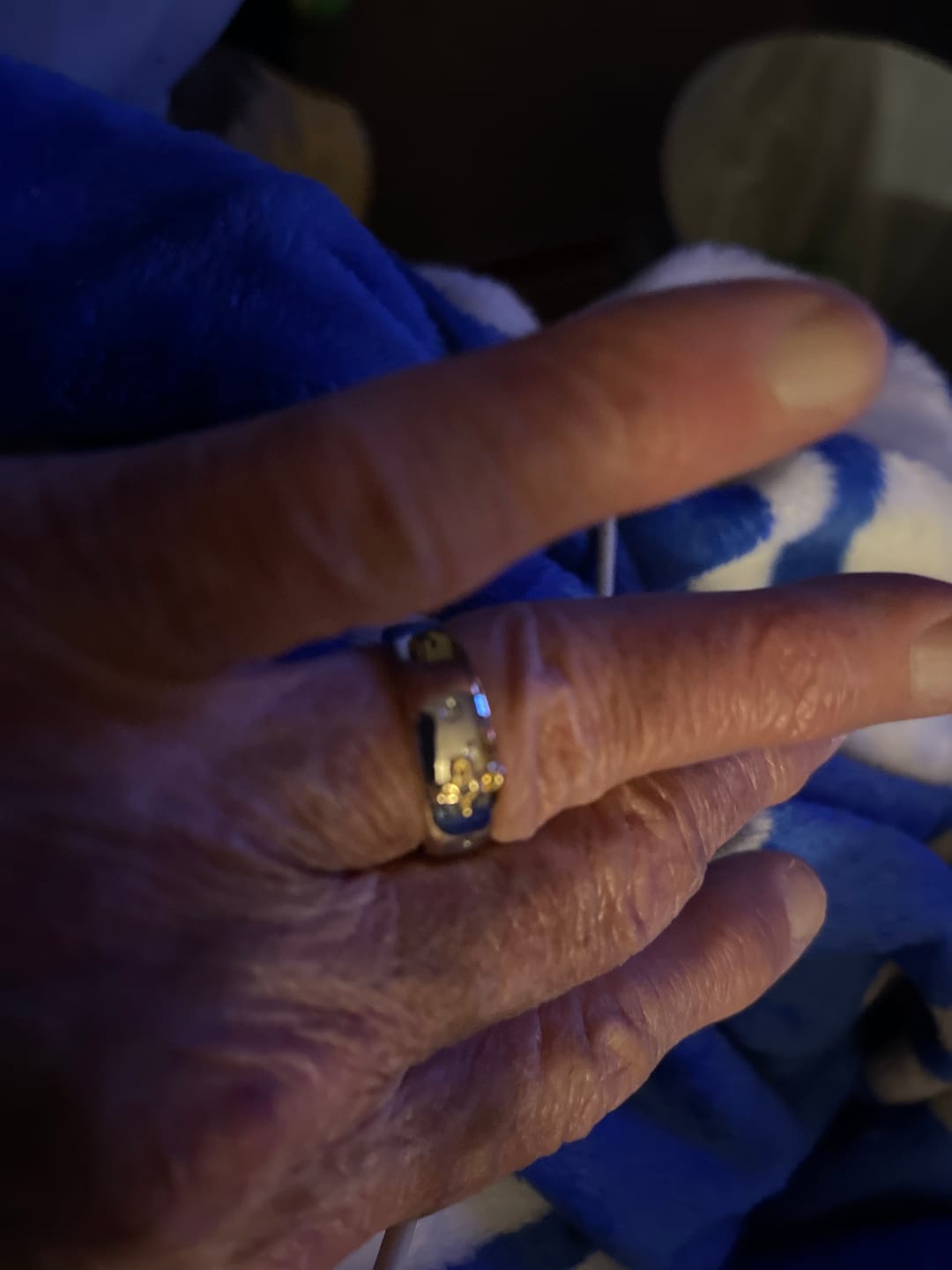 Customer photo review of FREE Today: Modern Style Two-tone Gold Cross Alloy Ring-With God All Things Are Possible