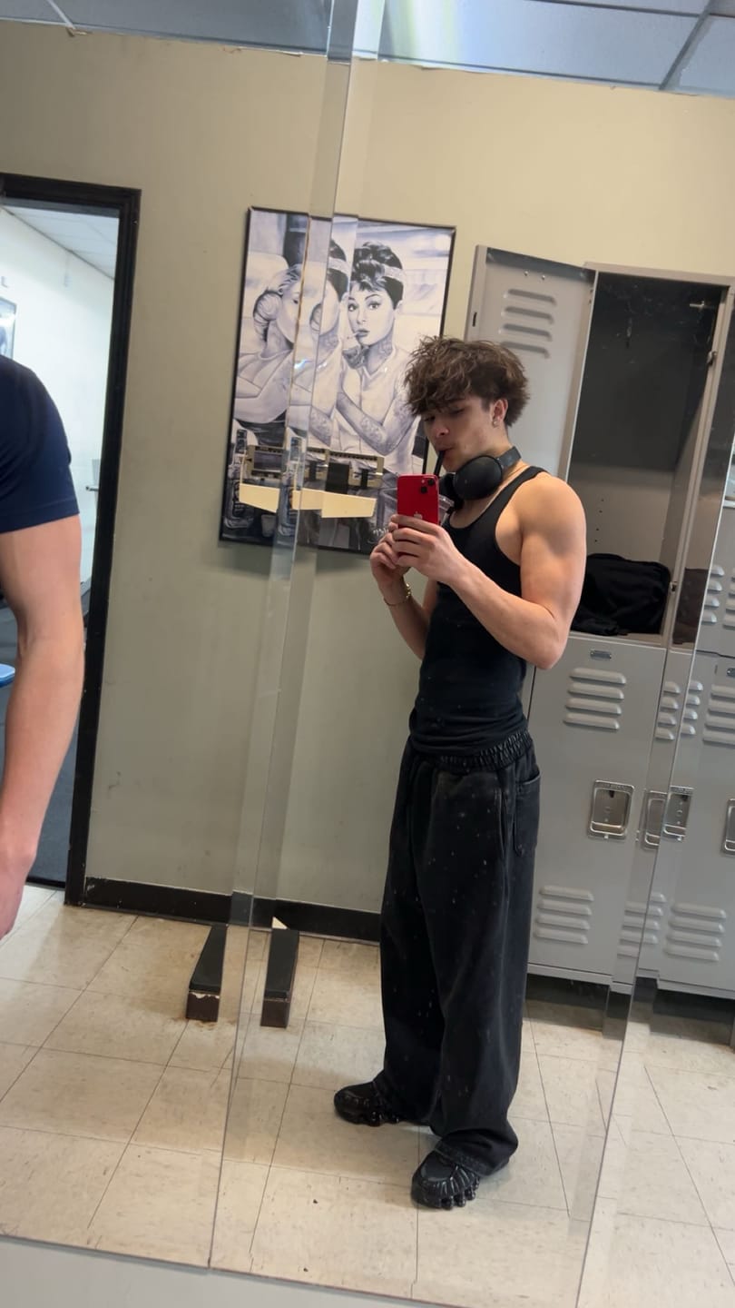 Customer photo review of 2041 - The Midnight Collection - Joggers