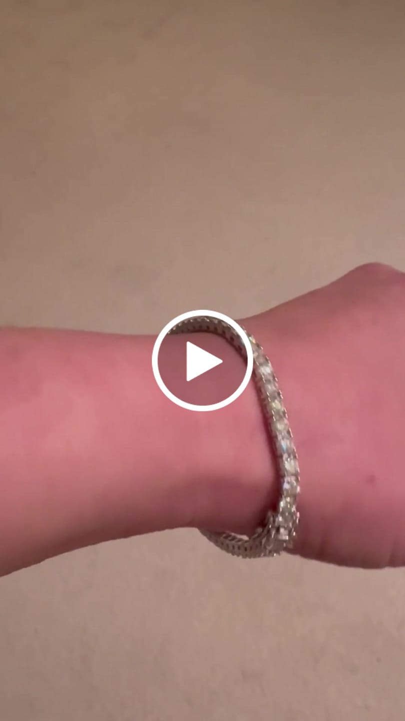 Customer video review of Classic Moissanite Tennis Bracelet