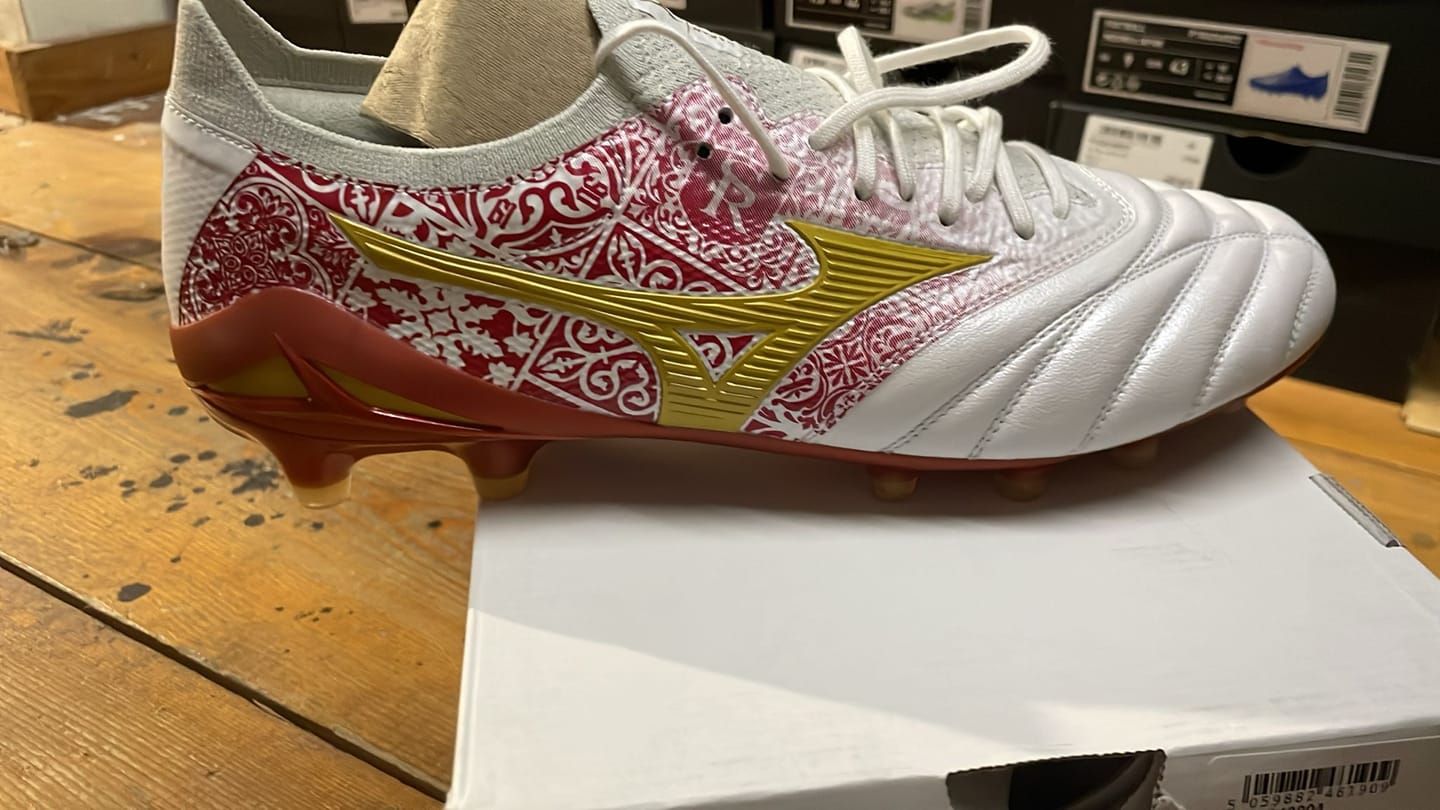 Customer photo review of MORELIA NEO IV BETA SR4 JAPAN