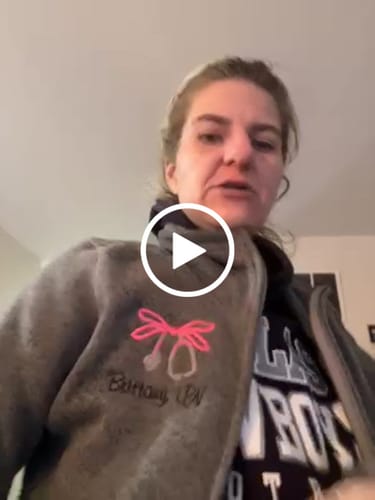 Customer video review of The North Face® Ladies Sweater Fleece Full Zip