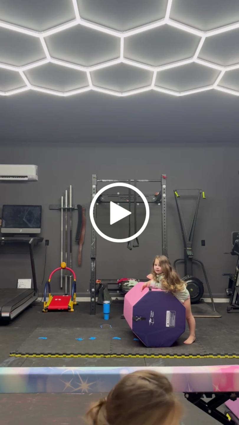 Customer video review of Gymnastics Octagon Tumbling Trainer Mat (M)